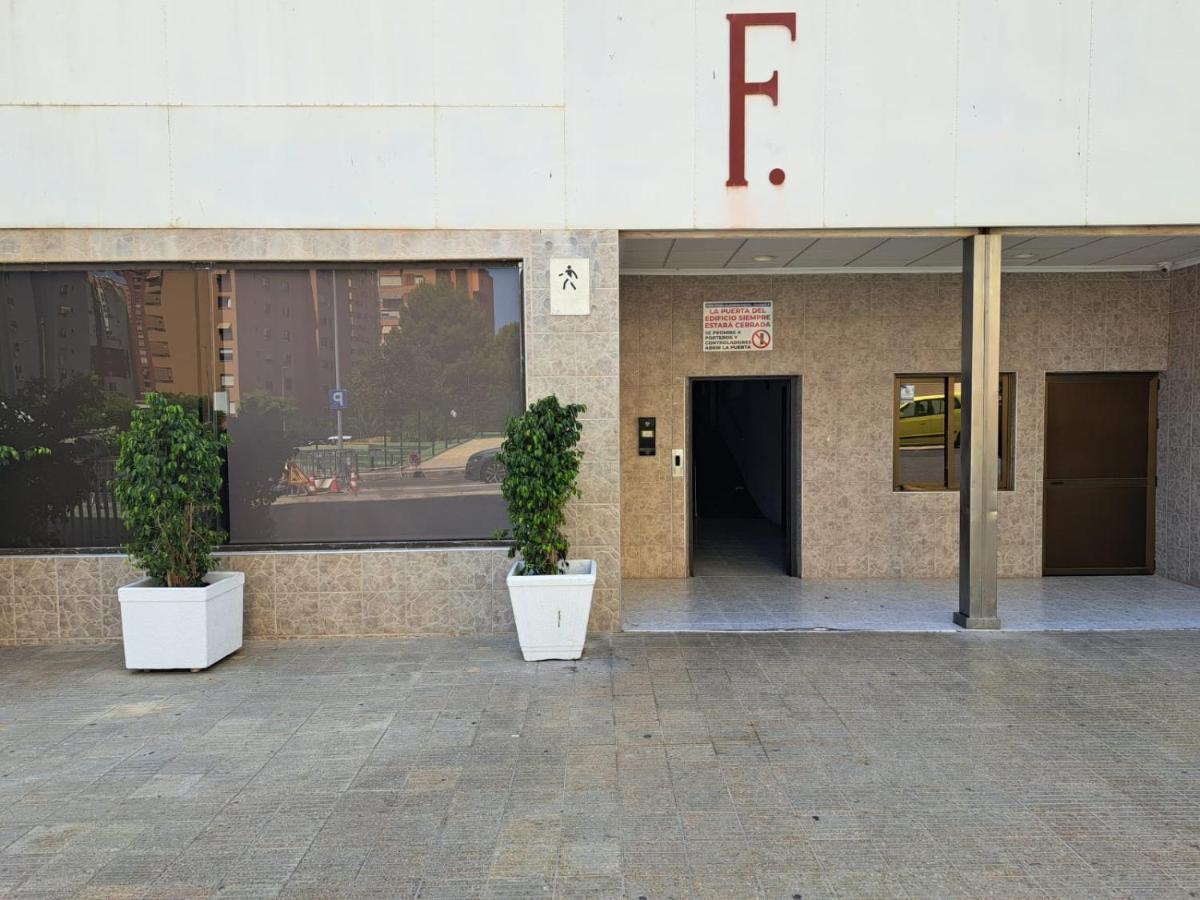 Comfortable Studio With Sea View Apartment Benidorm Exterior photo